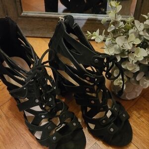 BLACK SUEDE SANDLES/SHOES/LACE UP 7.5 SHOE DAZZLE hp🔥🔥🔥🔥